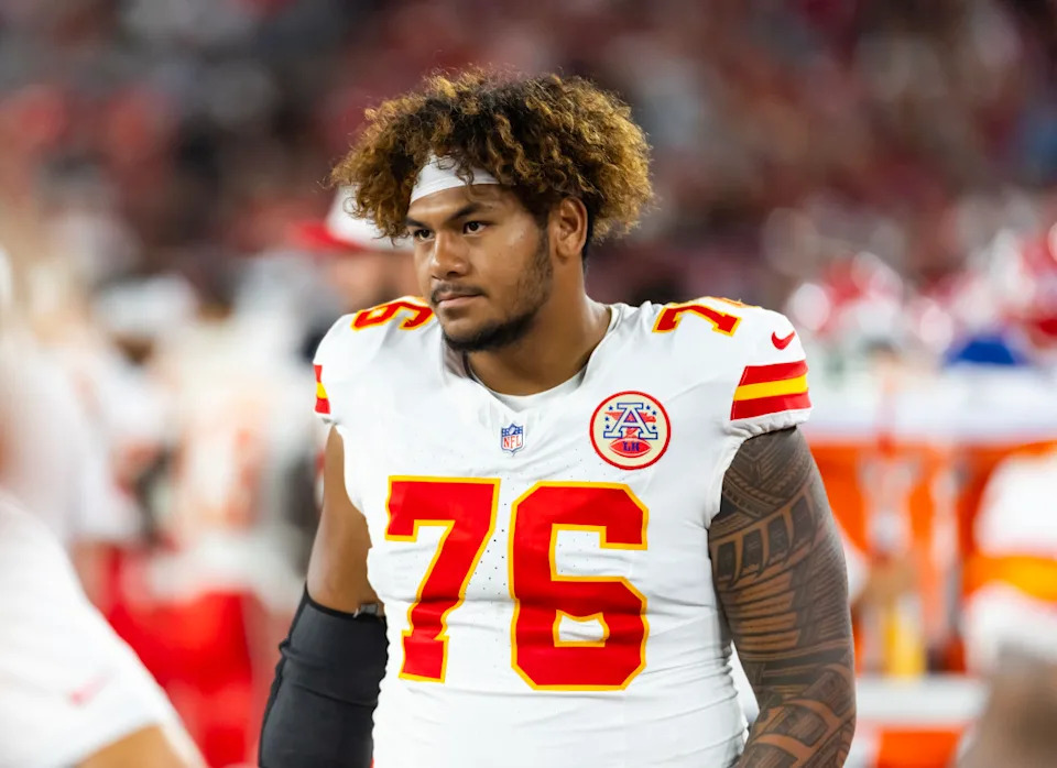 Kansas City Chiefs offensive tackle Kingsley Suamataia (76).© Mark J&period; Rebilas-Imagn Images