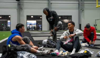 Teammates get ready before the start of this years’ USAA Salute to Service Boot Camp at ...