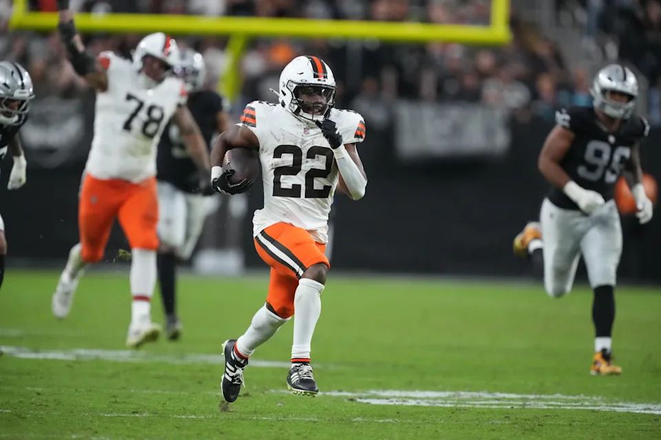 Nov 23, 2025; Paradise, Nevada, USA; Cleveland Browns running back Dylan Sampson (22) carries the ball on a 66-yard touchdown reception against the Las Vegas Raiders in the second half at Allegiant Stadium. Mandatory Credit: Kirby Lee-Imagn Images