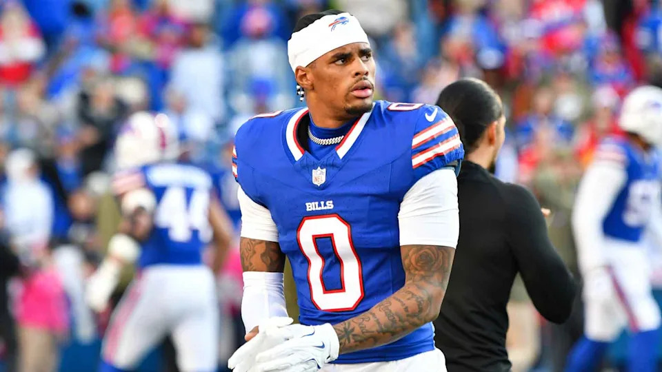 Nov 2, 2025; Orchard Park, New York, USA; <a href="https://clutchpoints.com/nfl/buffalo-bills" rel="nofollow noopener" target="_blank" data-ylk="slk:Buffalo Bills;elm:context_link;itc:0;sec:content-canvas" class="link ">Buffalo Bills</a> wide receiver Keon Coleman (0) warms up before the game against the Kansas City Chiefs at Highmark Stadium. Mandatory Credit: Mark Konezny-Imagn Images