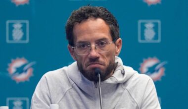 Mike McDaniel learns what Dolphins owner thinks about him - Football - Sports