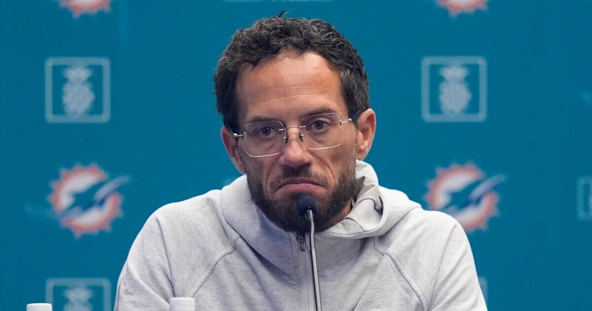 Mike McDaniel learns what Dolphins owner thinks about him - Football - Sports