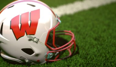 Badger football ticket packages now on sale for Ireland game