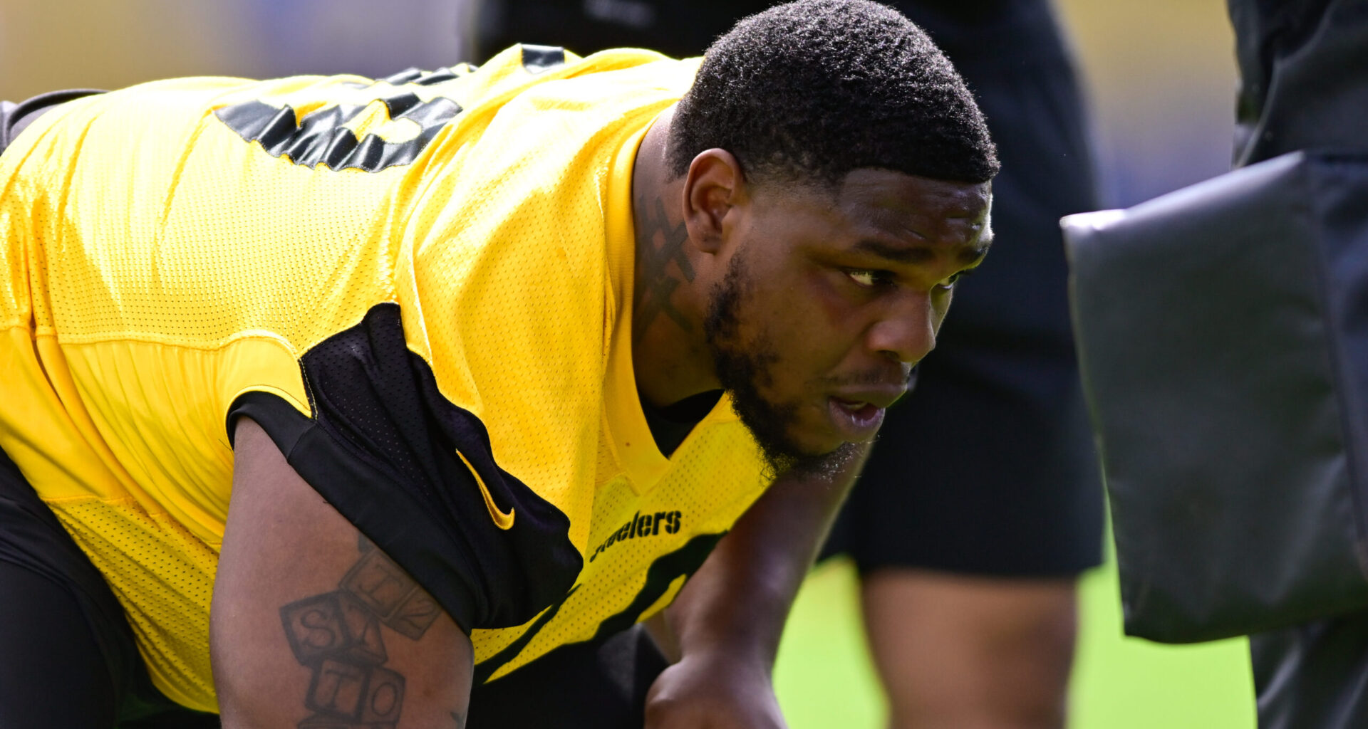 Massive Nose Tackle Clears Waivers after Steelers Release