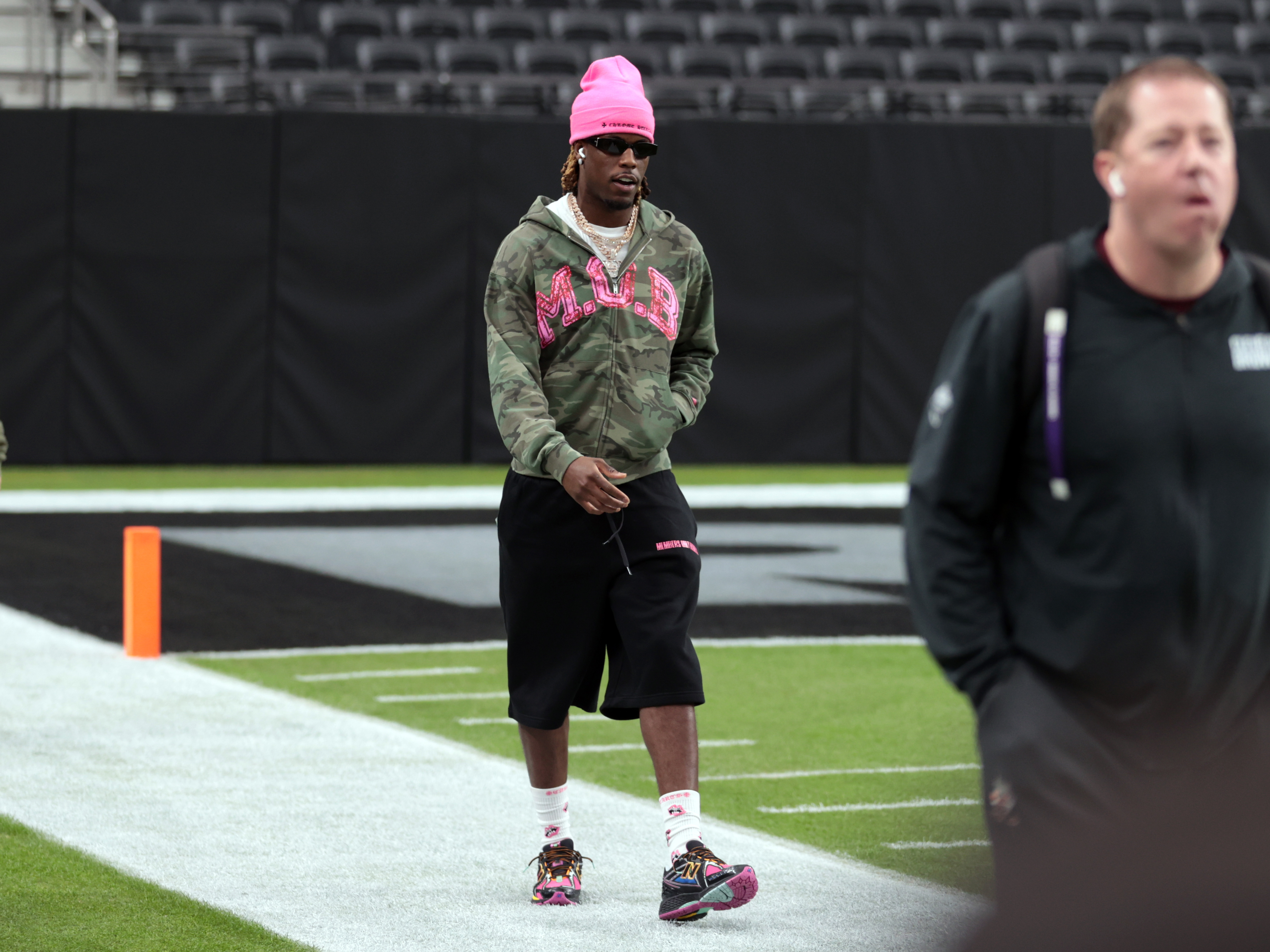 Cleveland Browns wide receiver Jerry Jeudy arrives before the game against the Las Vegas Raiders. 