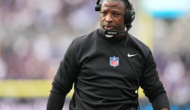 Jets' Aaron Glenn says he and owner Woody Johnson on same page for building foundation in 2-9 season | NFL