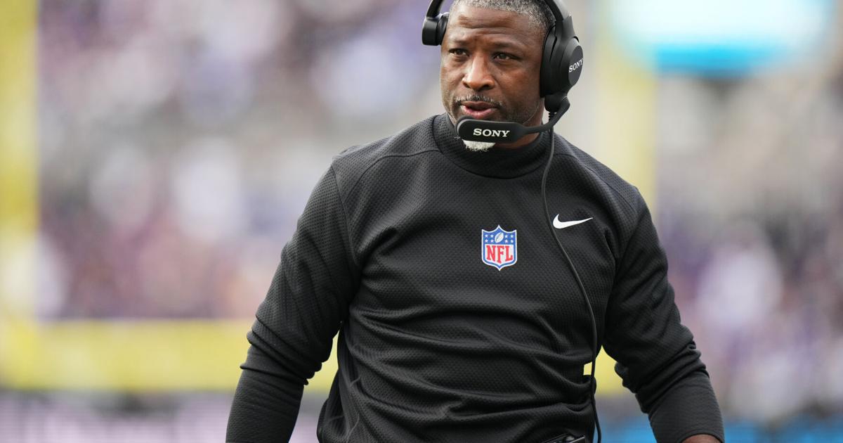 Jets' Aaron Glenn says he and owner Woody Johnson on same page for building foundation in 2-9 season | NFL