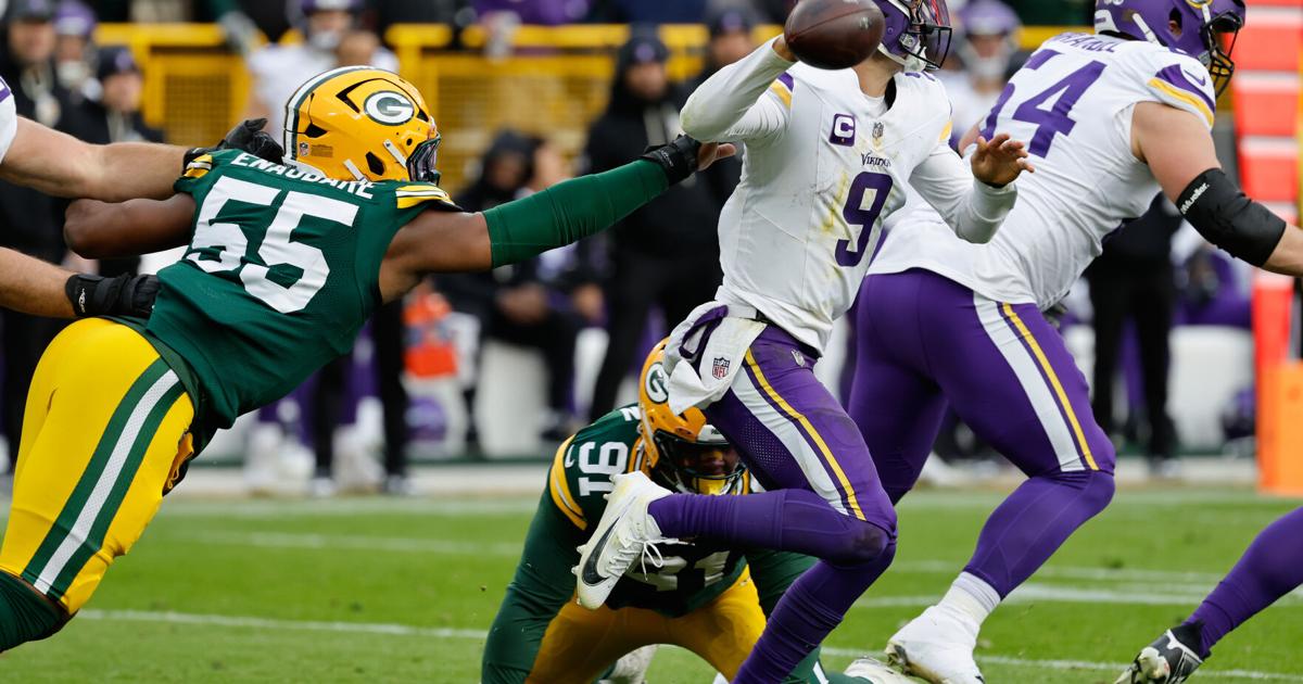 McCarthy still in concussion protocol, limited in practice for Vikings with status for week unclear | NFL
