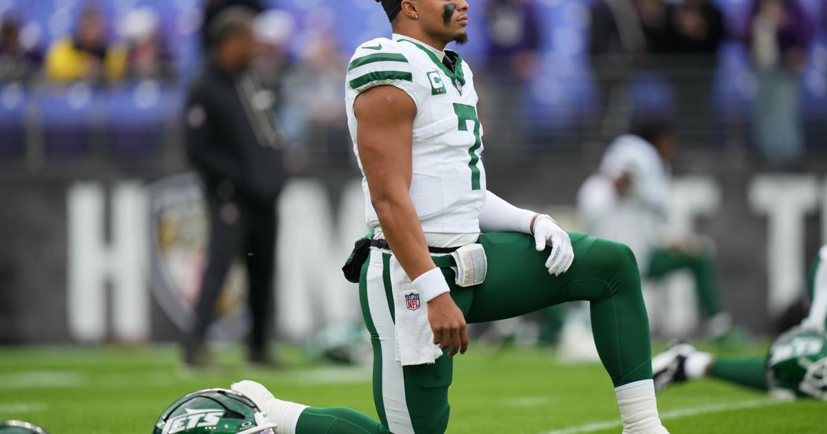 Jets' Justin Fields was surprised by benching but still believes he's a starting quarterback in NFL | NFL