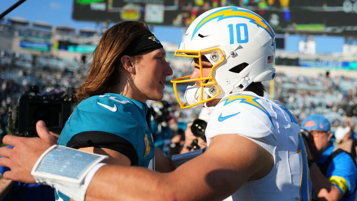 Chargers vs. Raiders Nov. 30 Viewing Options: TV, Live Stream