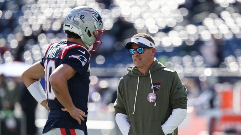 Patriots' Josh McDaniels takes accountability for goal line struggles