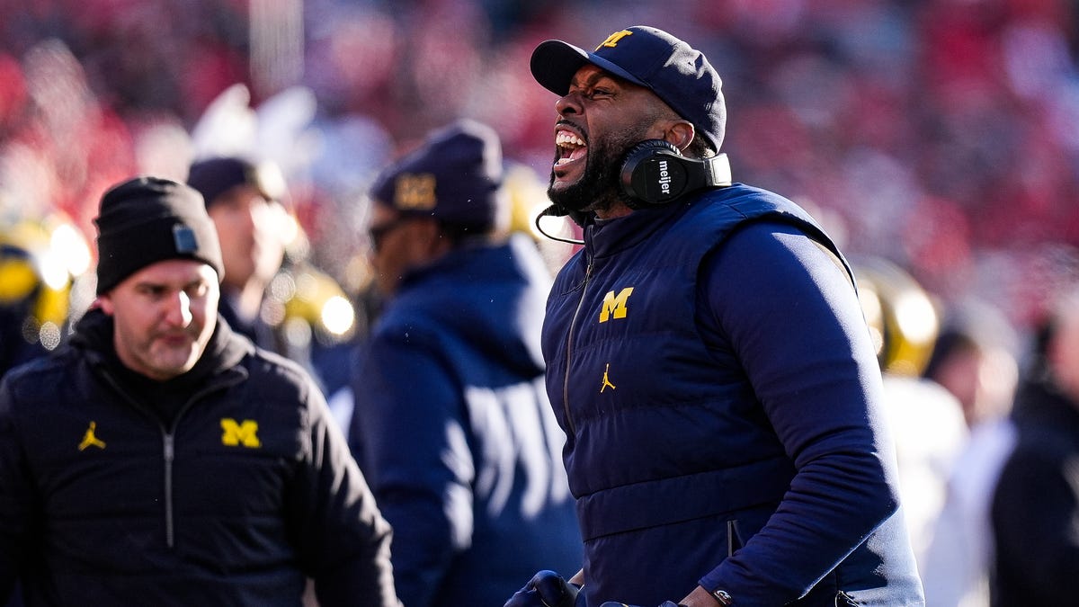 Michigan vs Ohio State football pick, betting odds
