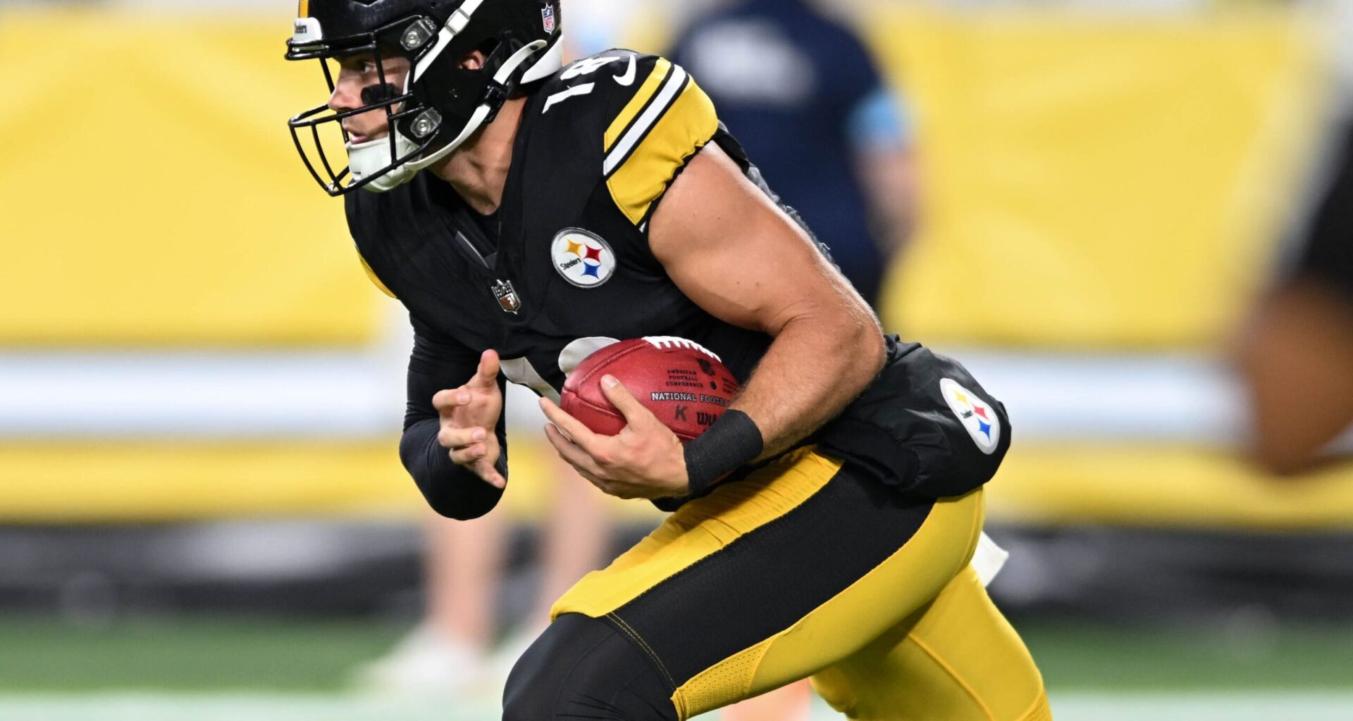 Steelers Reunite With Versatile Offensive Weapon