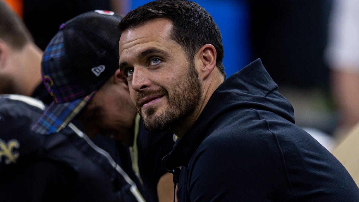 Bengals checked on retired Saints QB Derek Carr