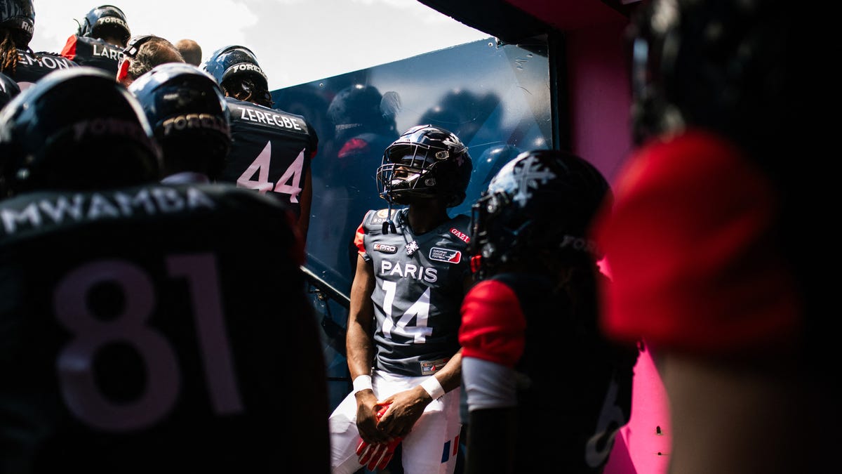 Paris Musketeers come to New Orleans to support Saints in Week 12 game