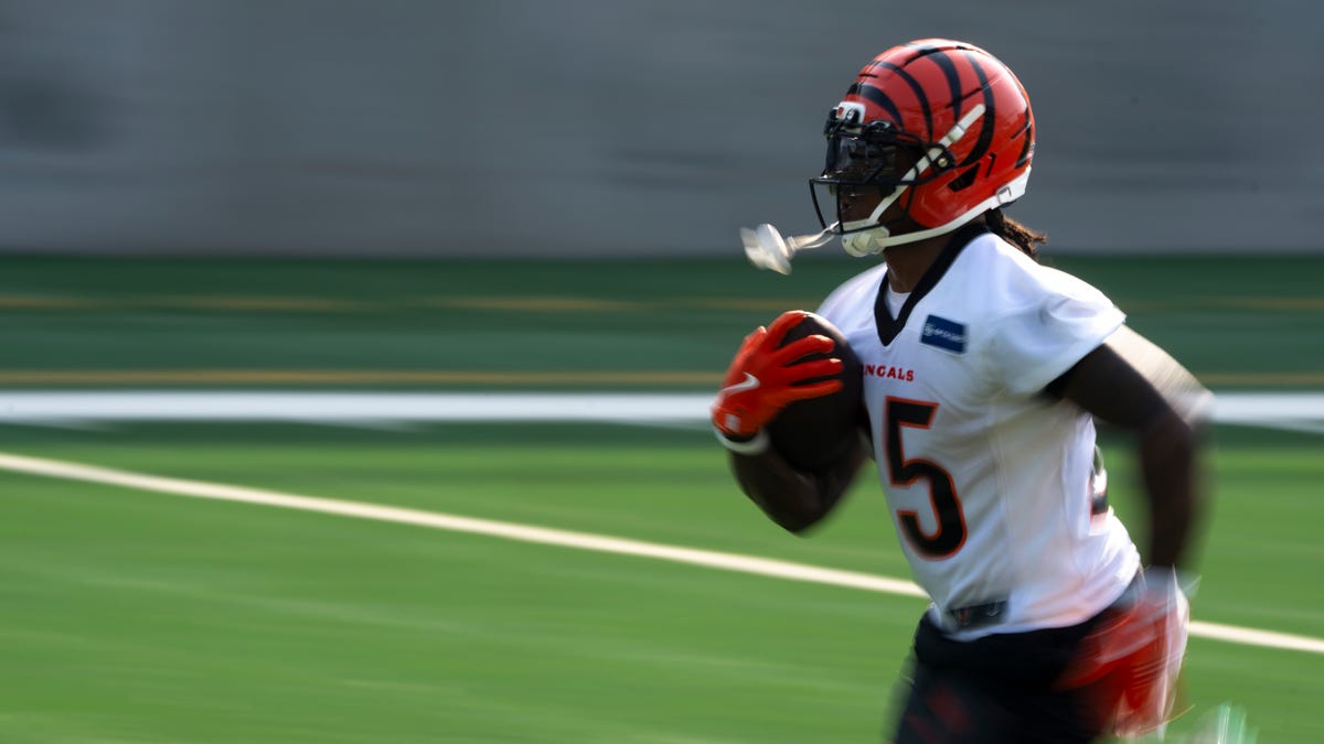 Bengals running back Tahj Brooks evaluated for concussion vs Patriots