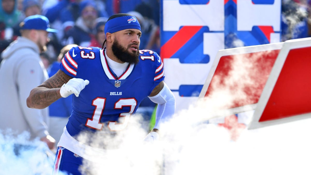 Bills' Gabe Davis, Mecole Hardman could make debuts vs. Buccaneers