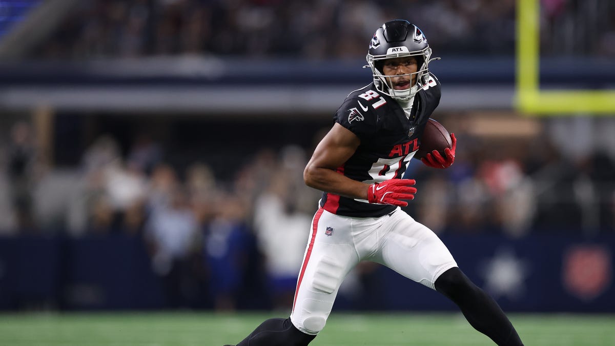 Dylan Drummond signed to roster