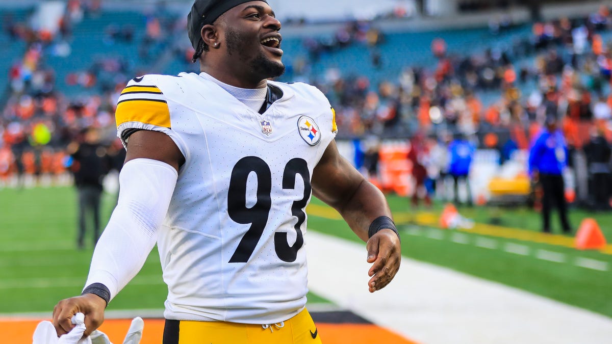 Steelers release 2, sign 2 at NFL trade deadline