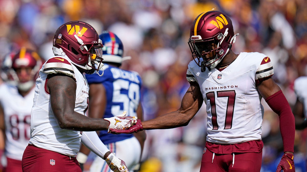 Jayden Daniels reunites with top 3 receivers