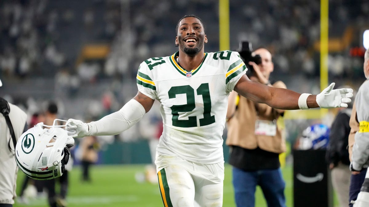 Packers cornerback Nate Hobbs expected to miss time with sprained MCL