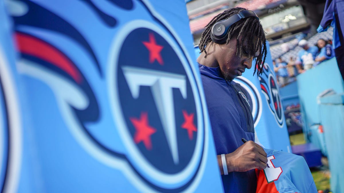 Tennessee Titans fall to Seahawks, 30-24: Here's how fans reacted