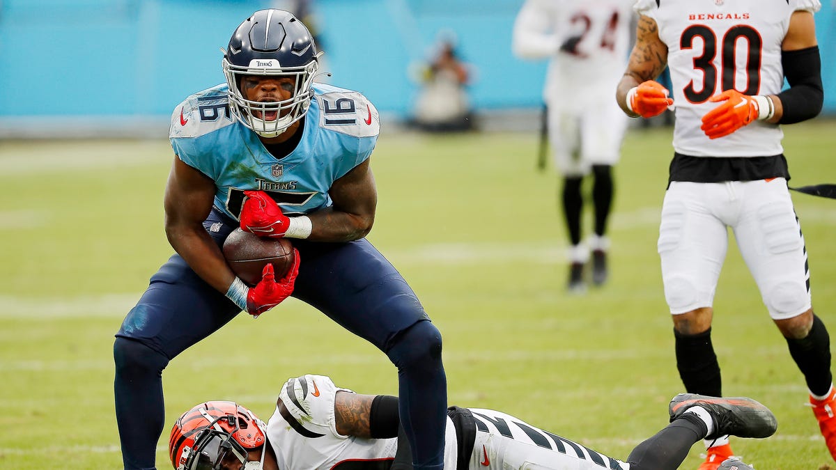 Elevate former 1st-round WR Treylon Burks