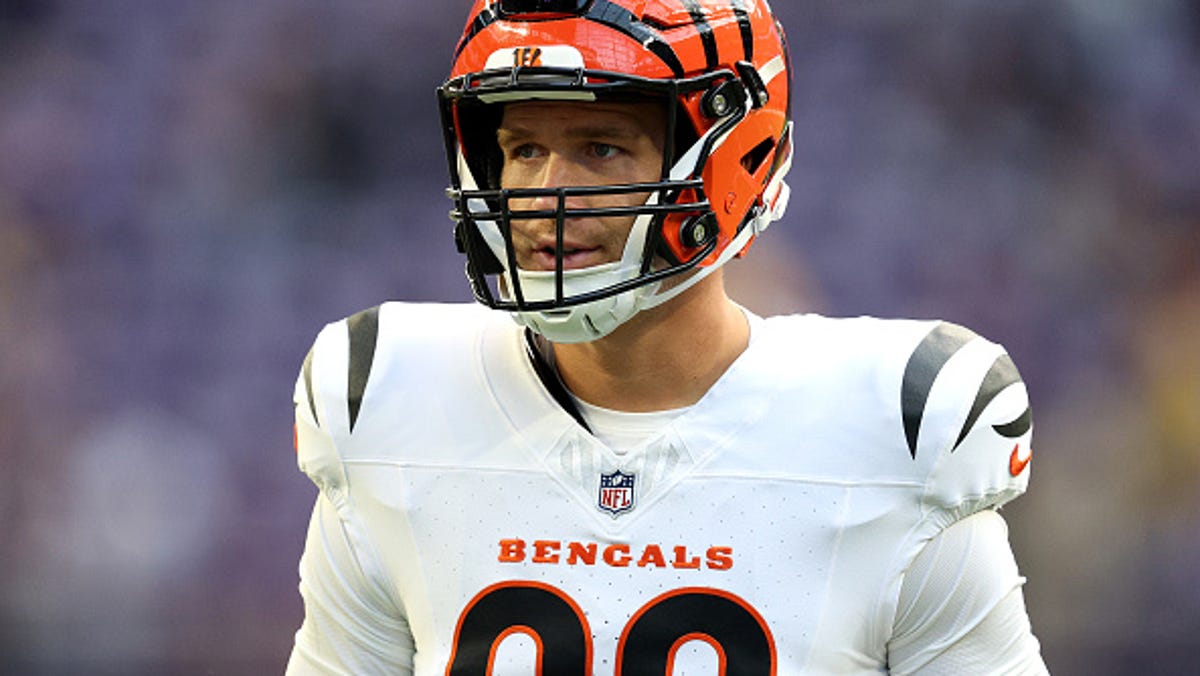 Bengals activate TE Mike Gesicki for game vs. New England Patriots