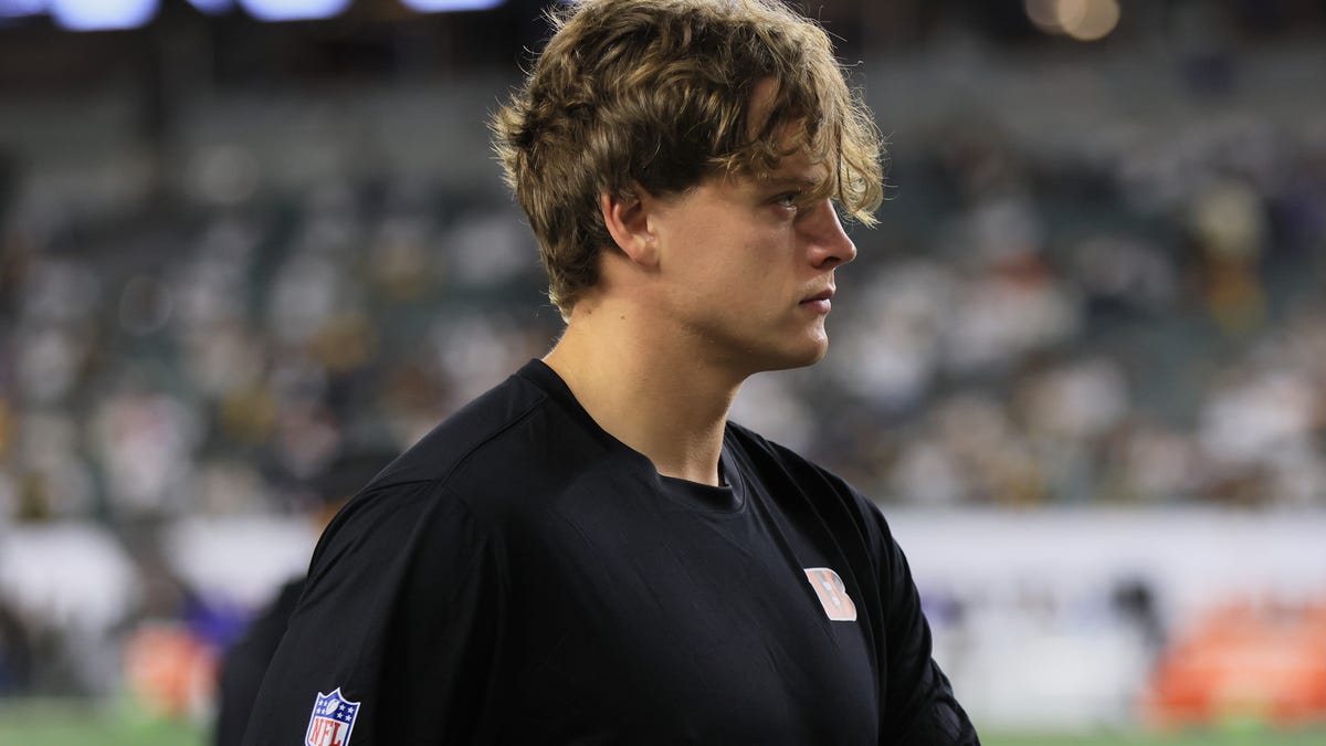 ESPN oddly brings up a Bengals-Joe Burrow trade conversation