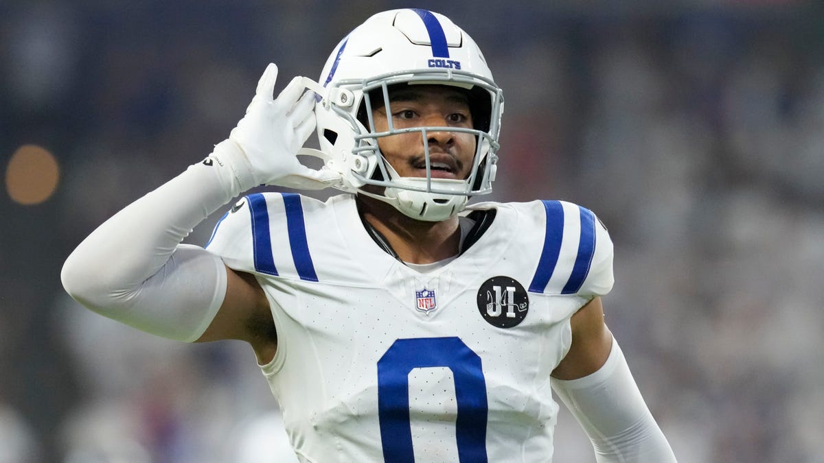 Which Colts players lead the team in key metrics at Week 11 bye?