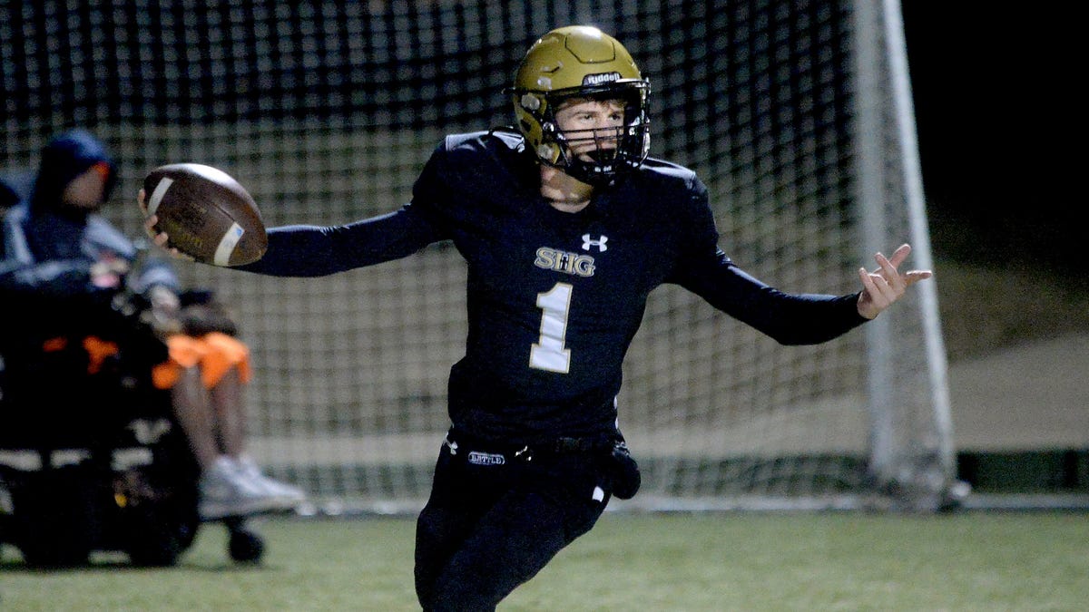 Brinkman, defense lead SHG into IHSA football playoffs 4A rematch