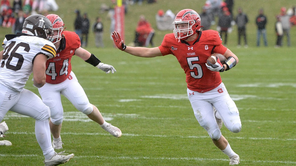 IHSA football first round scores, top players around Springfield area