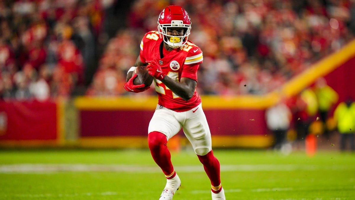 Brashard Smith player props odds, tips and betting trends for Week 9