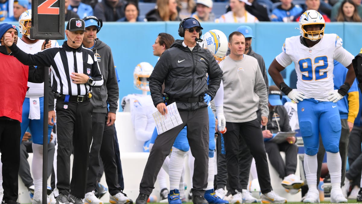 Pittsburgh Steelers vs Los Angeles Chargers picks for NFL Week 10 game