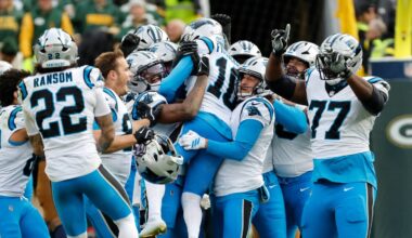 Dowdle's big day, Fitzgerald's kick give Panthers win