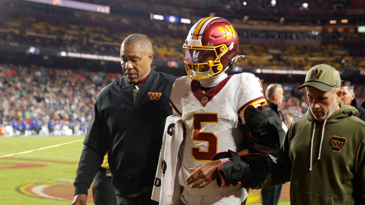 Commanders QB exits game vs. Seahawks