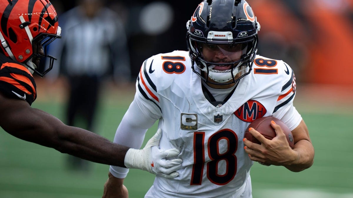Caleb Williams player props odds, tips and betting trends for Week 10