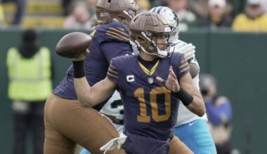Jordan Love player props odds, tips and betting trends for Week 10