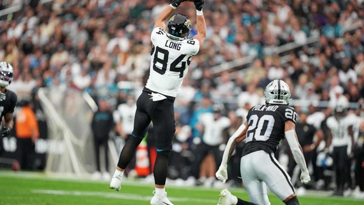 Get tickets to see Hunter Long vs. the Texans