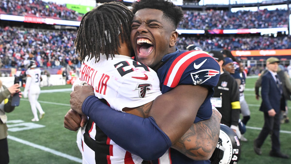 Best and worst defensive PFF grades for Patriots in win over Falcons