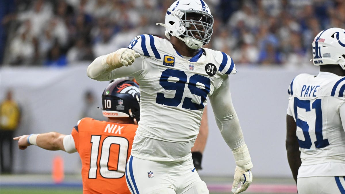 Neck injury sidelines DeForest Buckner for Colts' Week 10 bout