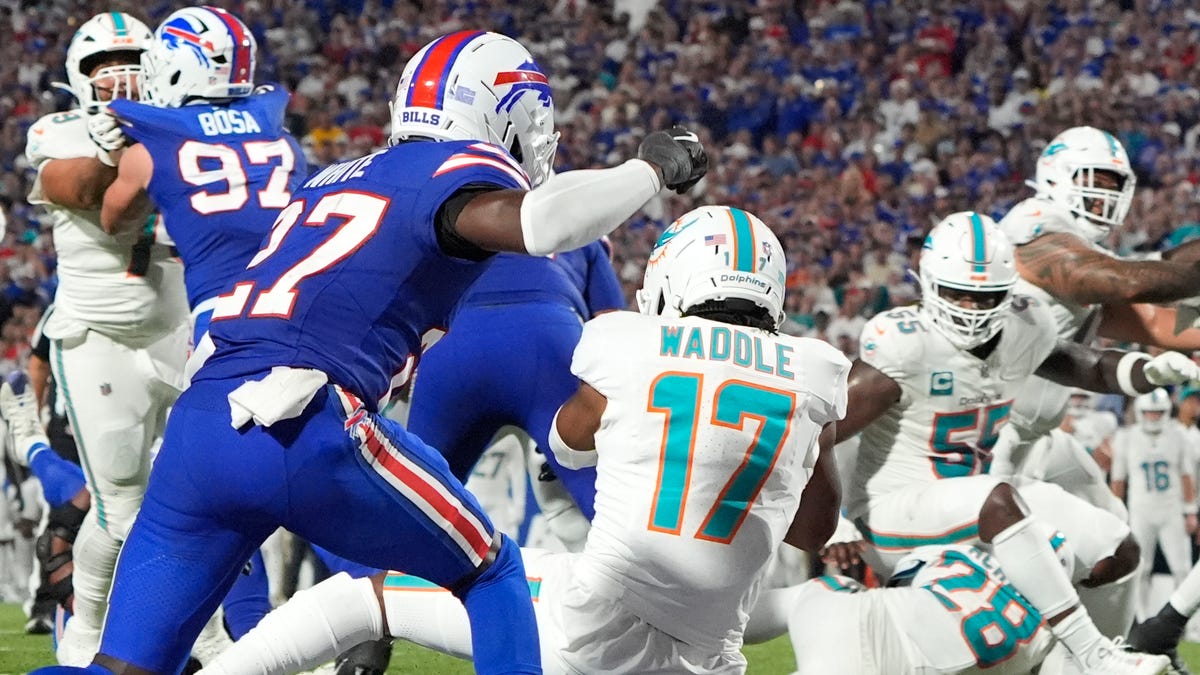 Here's what the Dolphins turned down from the Bills for Jaylen Waddle