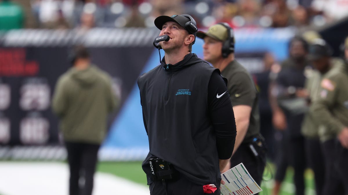 Jaguars coach Liam Coen said Houston 'can't beat us again' vs. Chargers