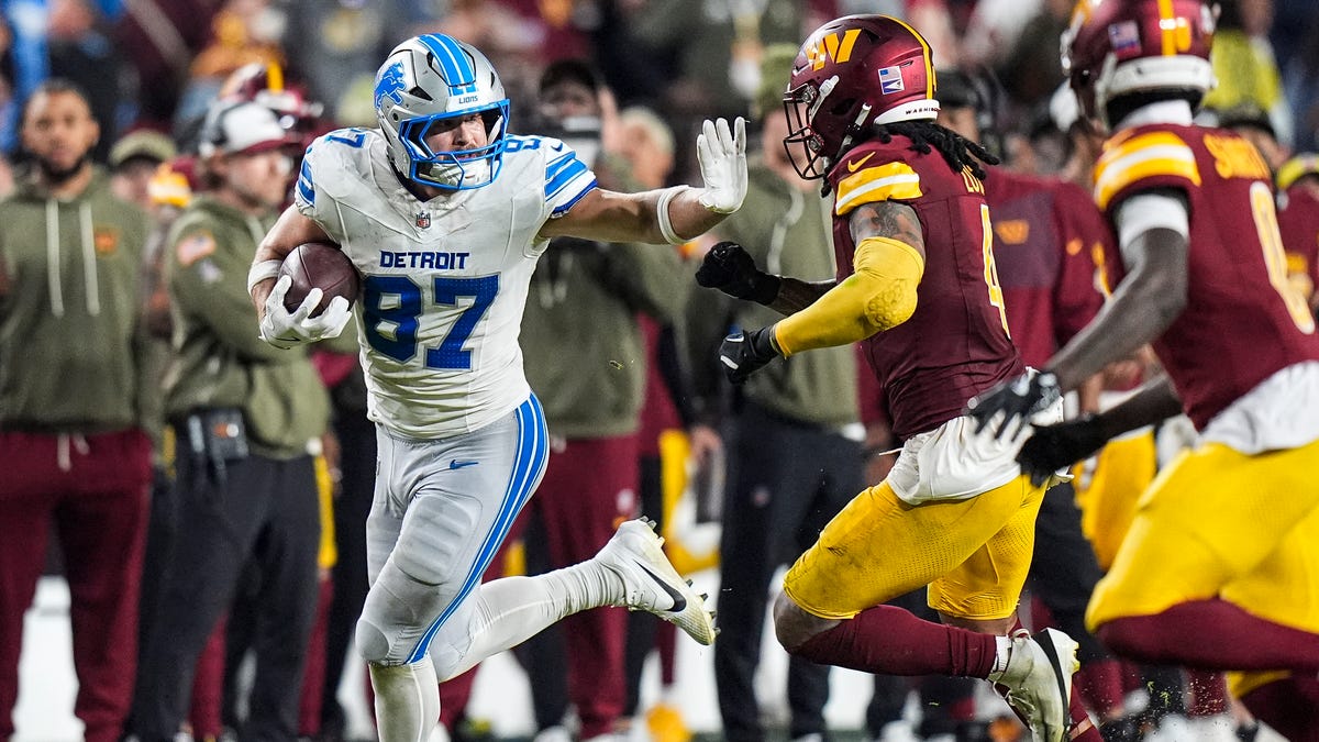 Lions TE placed on injured reserve