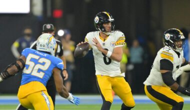 Los Angeles leads by 9