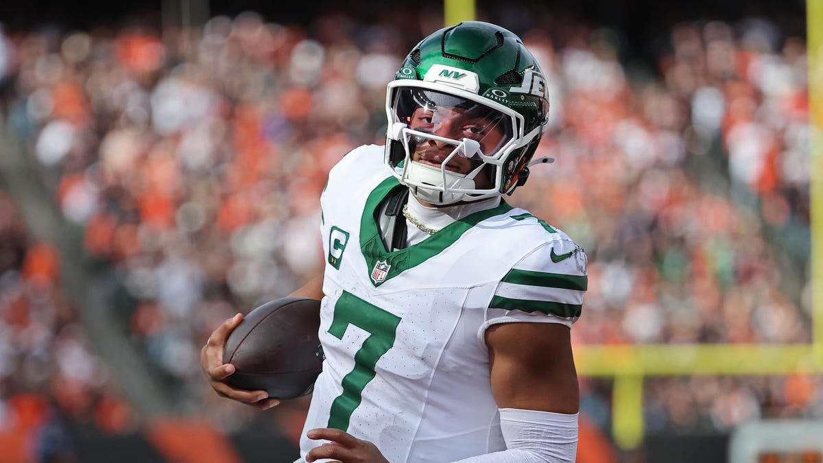 NY Jets vs. Patriots predictions. Expert picks for NFL Week 11 game