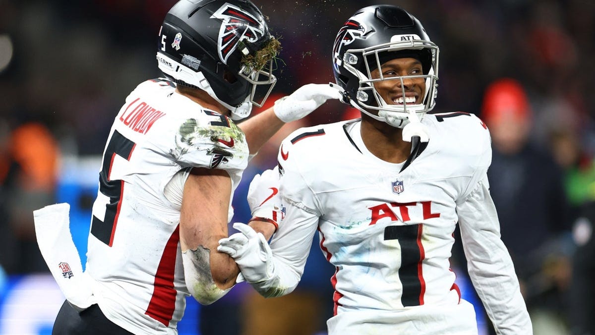 Get tickets to see Darnell Mooney vs. the Panthers