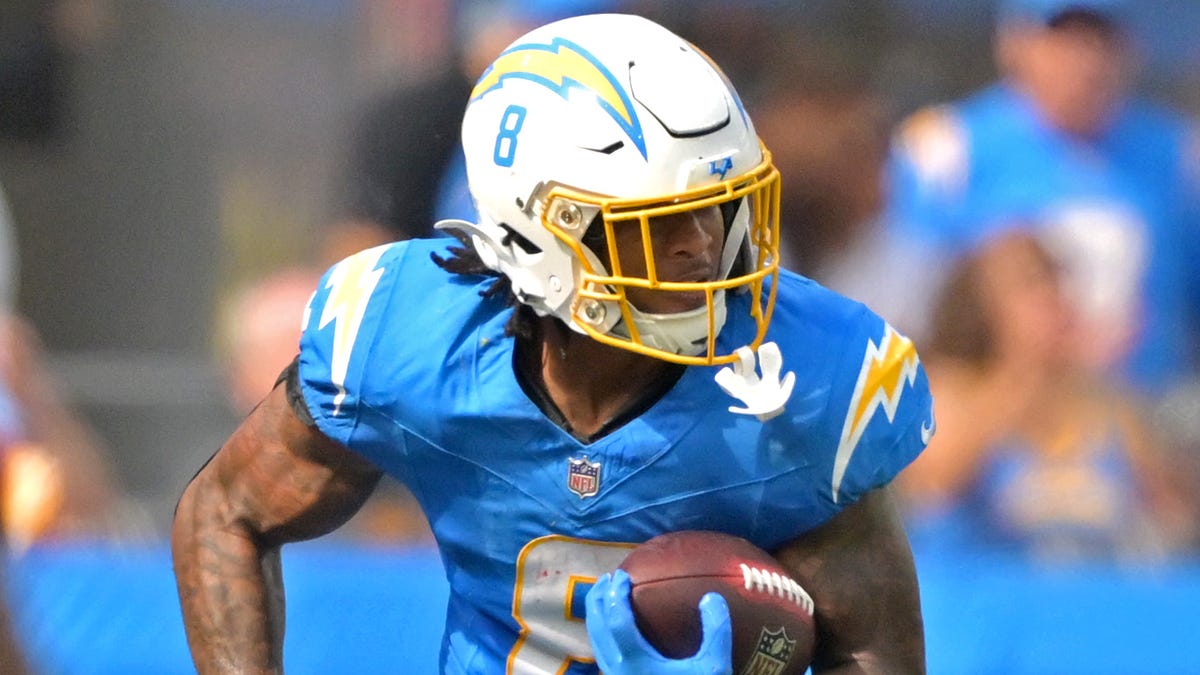 Chargers RB injury update, timeline