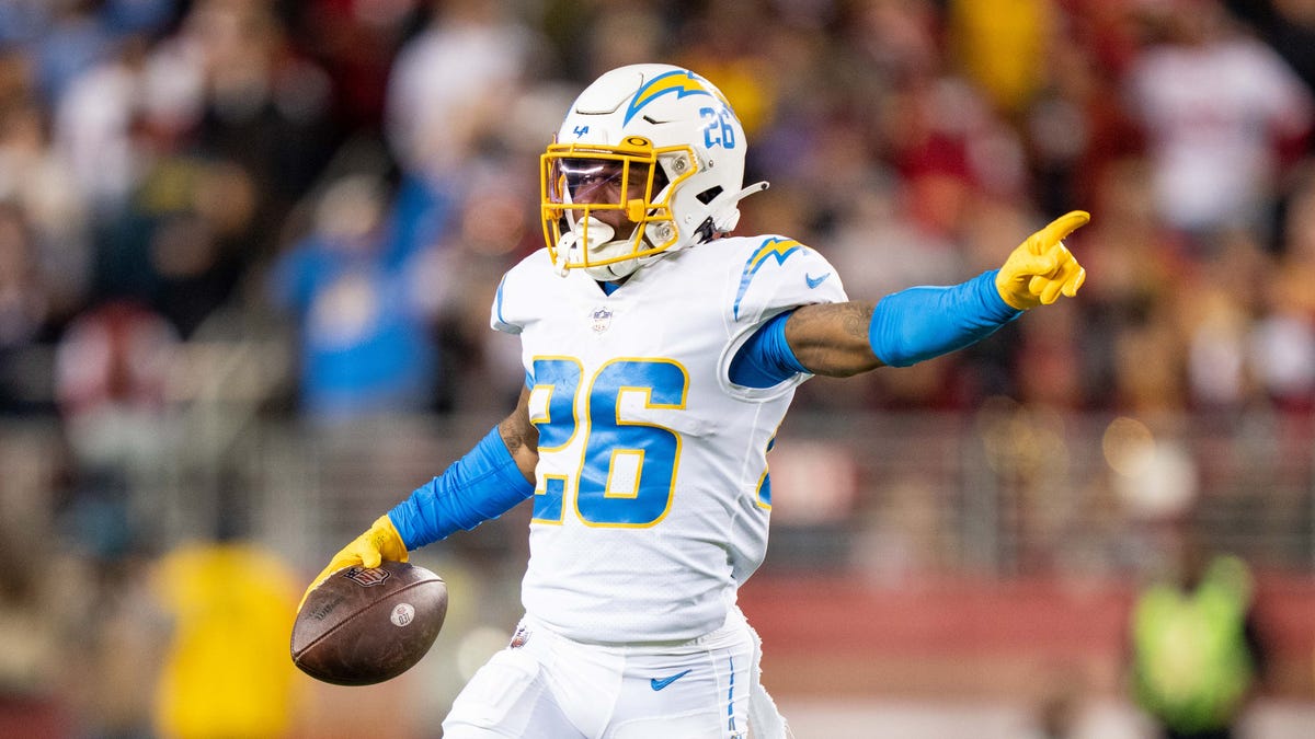 Cornerback Asante Samuel Jr. signs with Pittsburgh Steelers