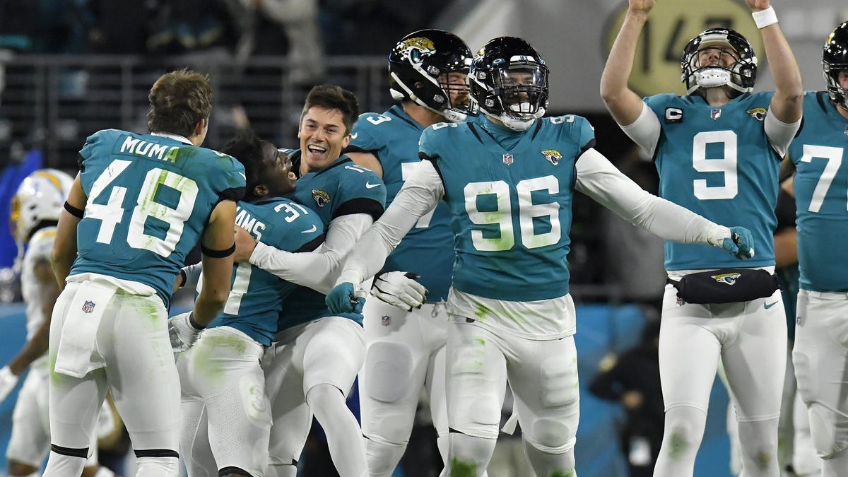 Logan Cooke, Ross Matiscik were part of winning play in 2023 over Chargers